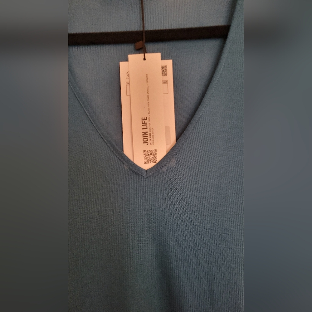 NWT. Zara Teal V-Neck Long Sleeve Top. Size S. - Picture 3 of 6
